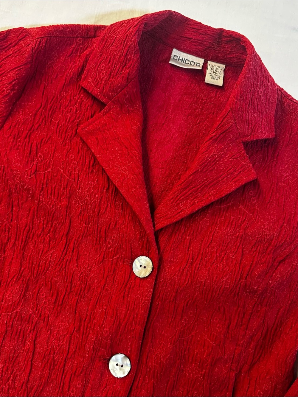 Chico's Red Textured Plisse Three Button Blazer Jacket Size 0 Modern Small